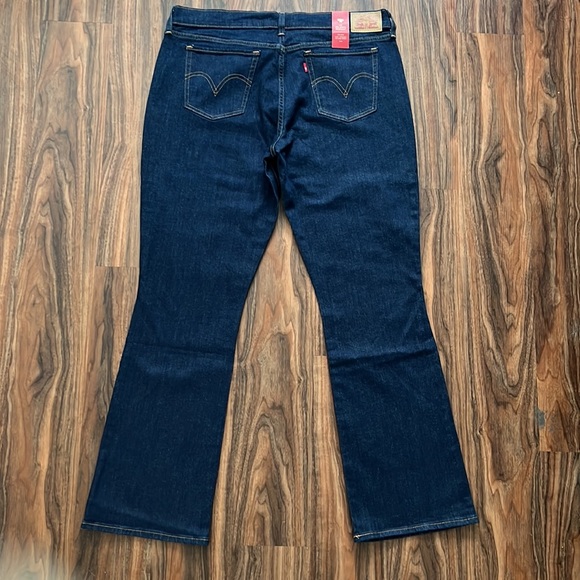 Levi’s 415 Relaxed Bootcut, 32x32 - Picture 9 of 15